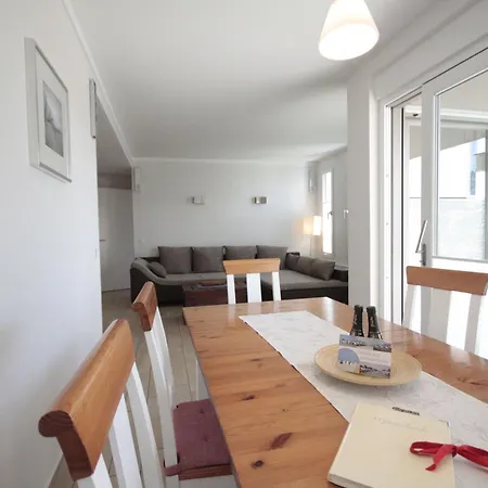 Warnemuende Pier 1 *